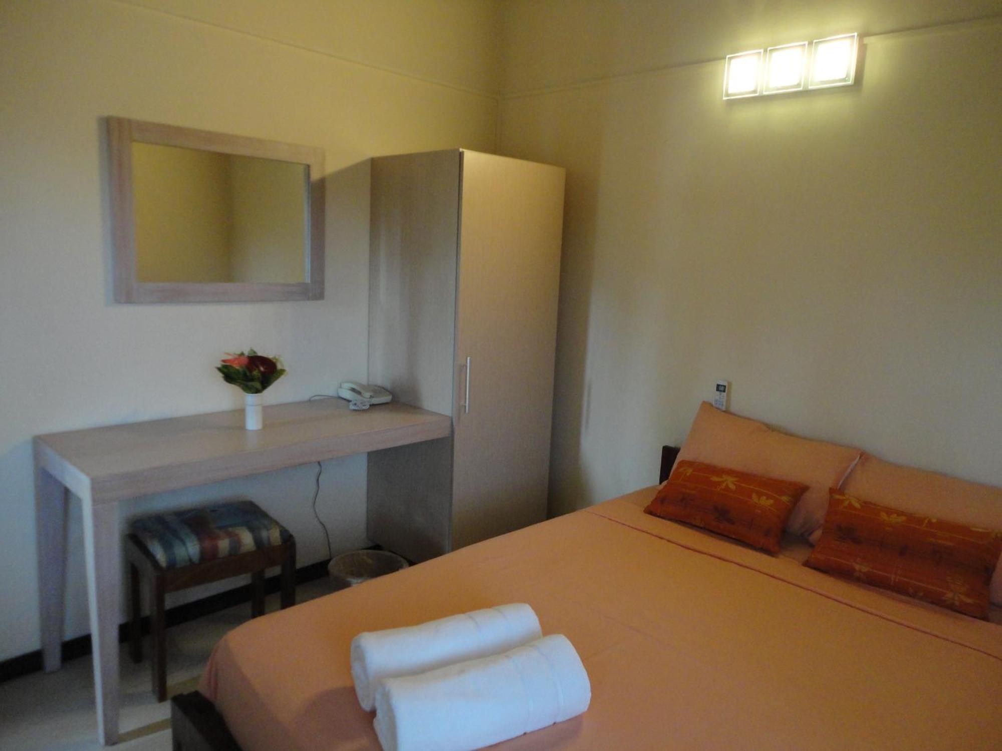 Ocean Villas Hotel Гранд Байе Екстериор снимка